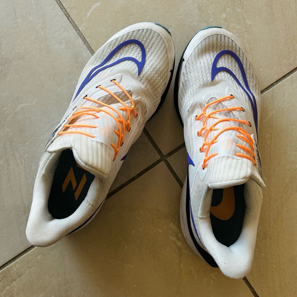 Selling Nike Zoom Pegasus Fly Ease. Used only inside on the treadmill.
